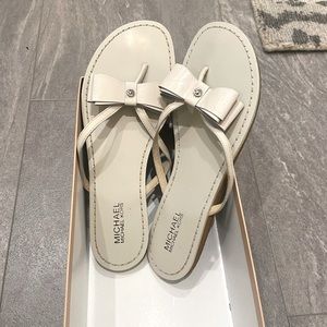 Michael Kors | Nadia Thong Sandal | Ivory Patent | 11 | NIB
